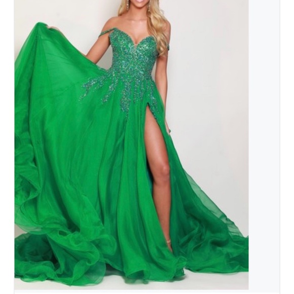 JOVANI COTURE pageant dress - Picture 5 of 12